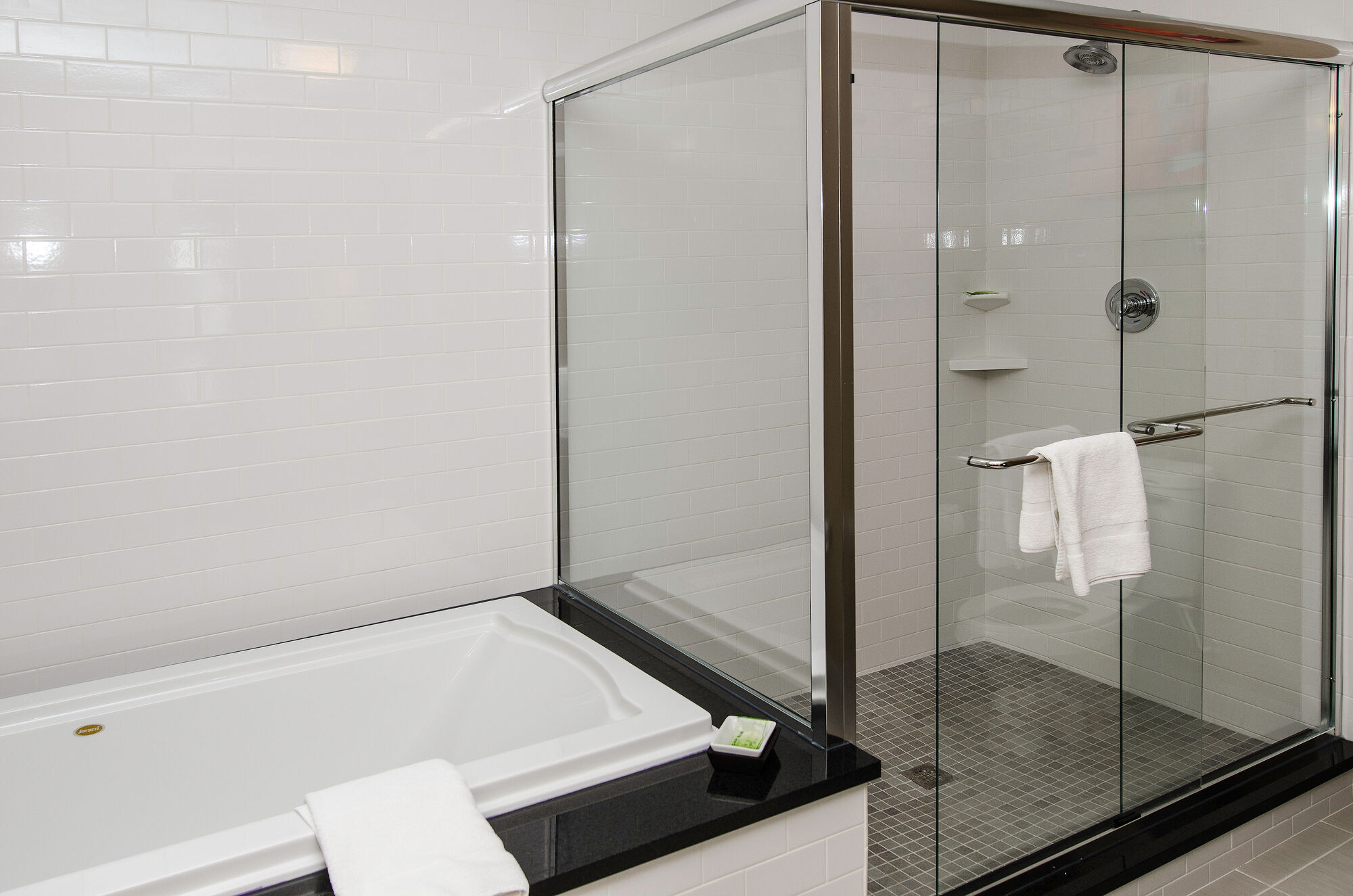 Holiday Inn Express & Suites Columbus - Easton Area By Ihg Gahanna Стая снимка